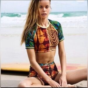 NWT Free people  Beach Top  Free-Est Ryan Surf Rashie Size XS/TP